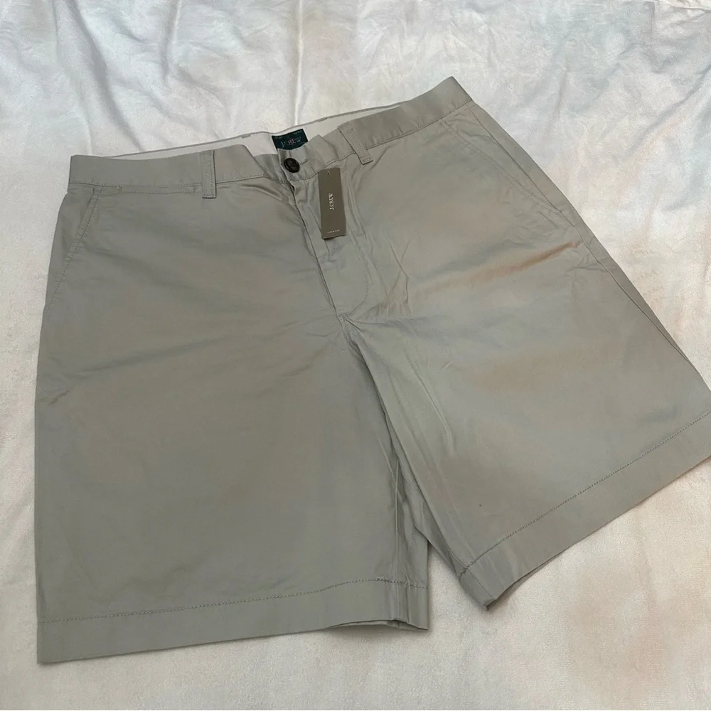 New! J. Crew portsider 9” Light Gray Flat Front Shorts 51124